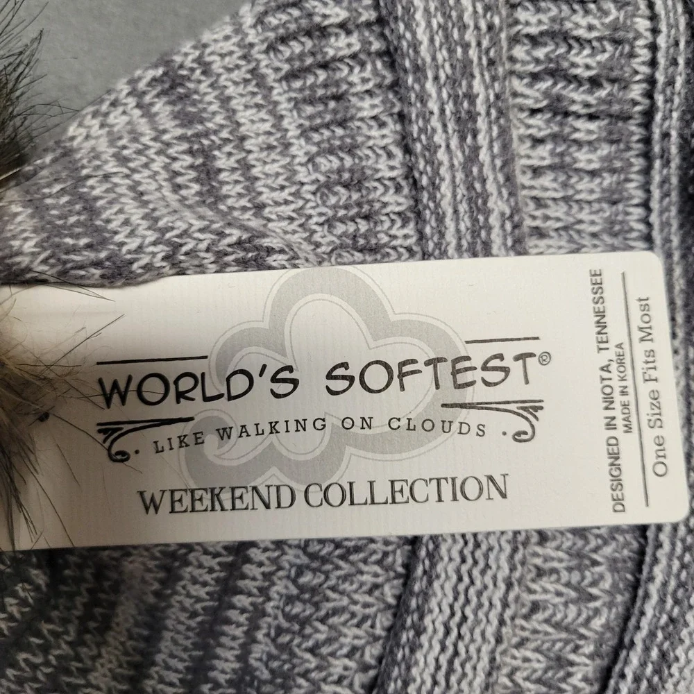 World's Softest Weekend Collection Beanie Hat Gray Knit‎ Faux Fur Pom One Size